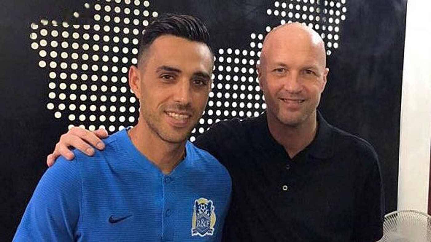 还有他背后 还有他背后