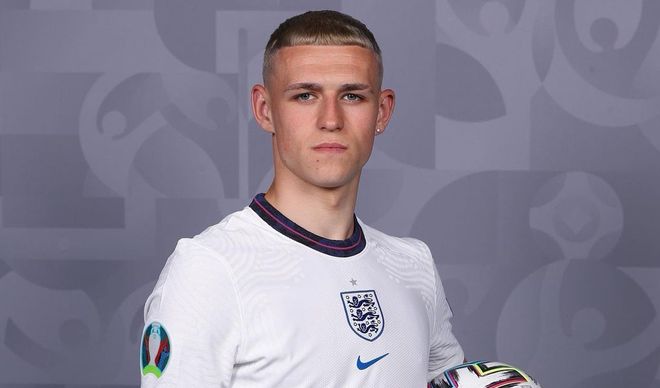 首位女性主 首位女性主